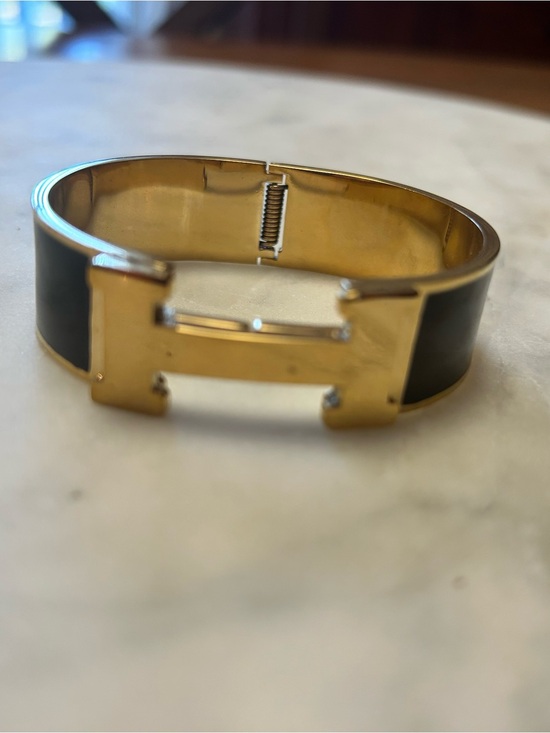 unknown Other - Gold Tone Black Enamel H-Style Hinged Bangle Bracelet